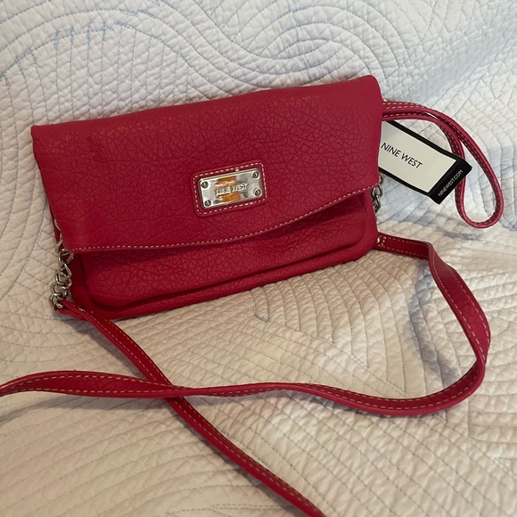 Nine West convertible wristlet - Picture 1 of 2